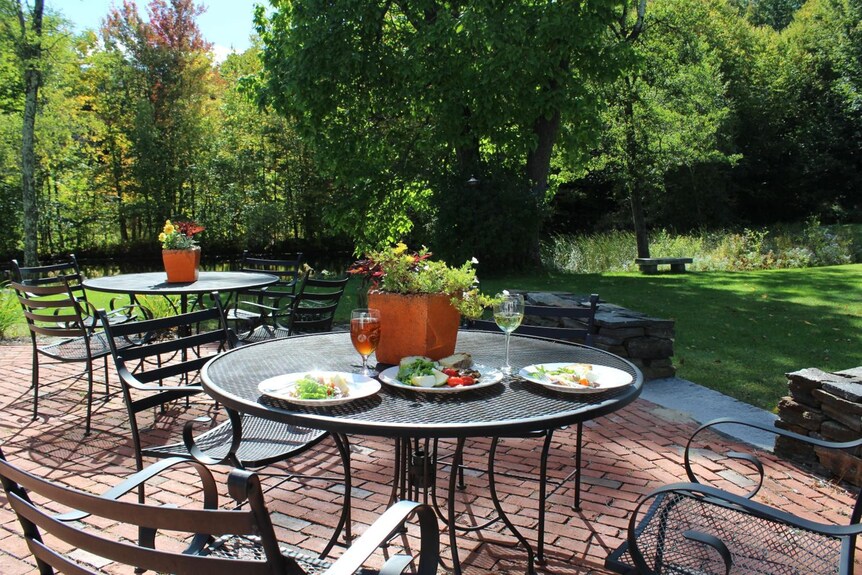 King Hill Inn & Kitchen